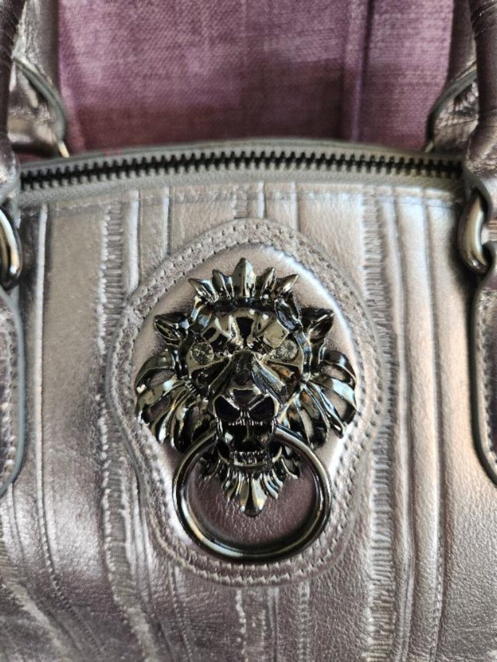 Silver Leather Lion Head Handbag - Picture 2 of 4